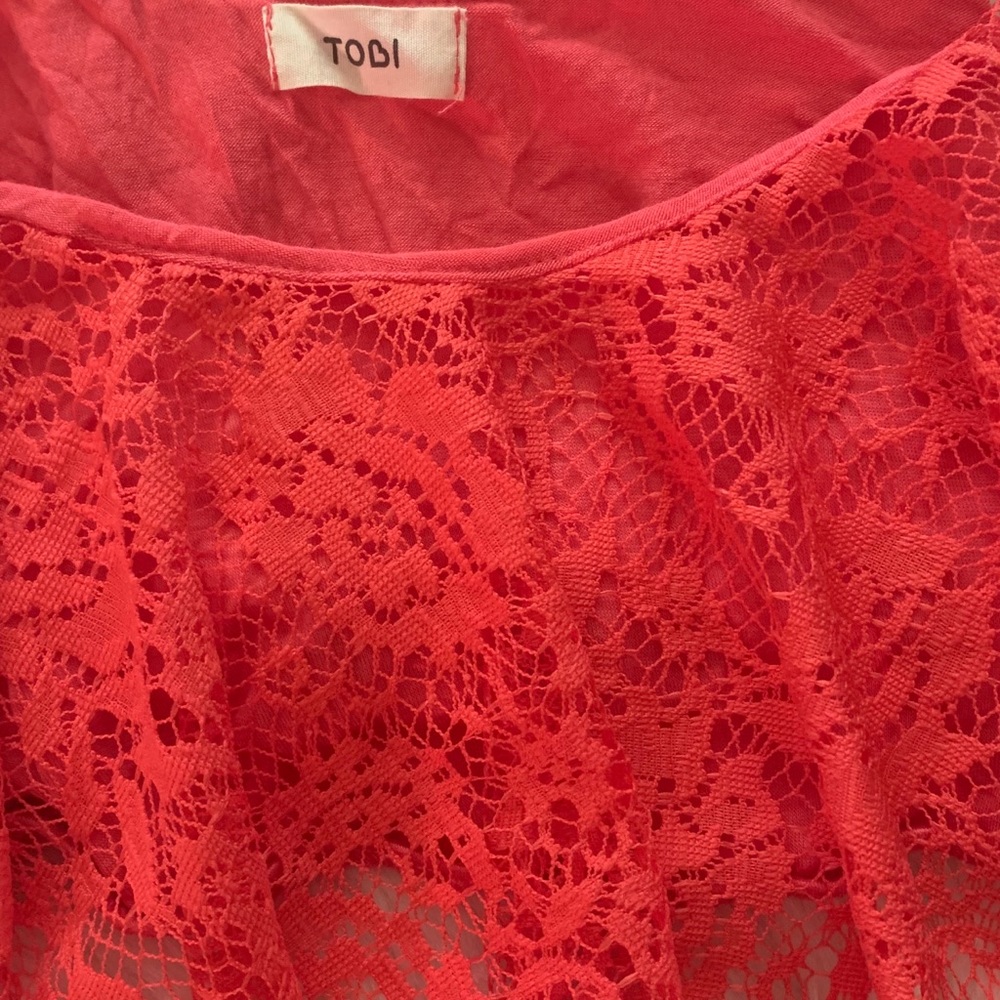 TOBI DANE CROCHET CORAL CROP TOP - Picture 5 of 7